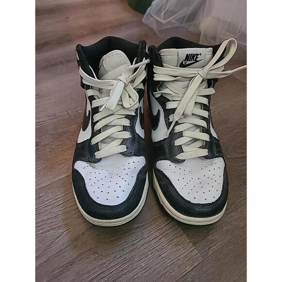 Nike Mens Dunk High Sneakers White And Black Size 6.5 - Picture 2 of 5